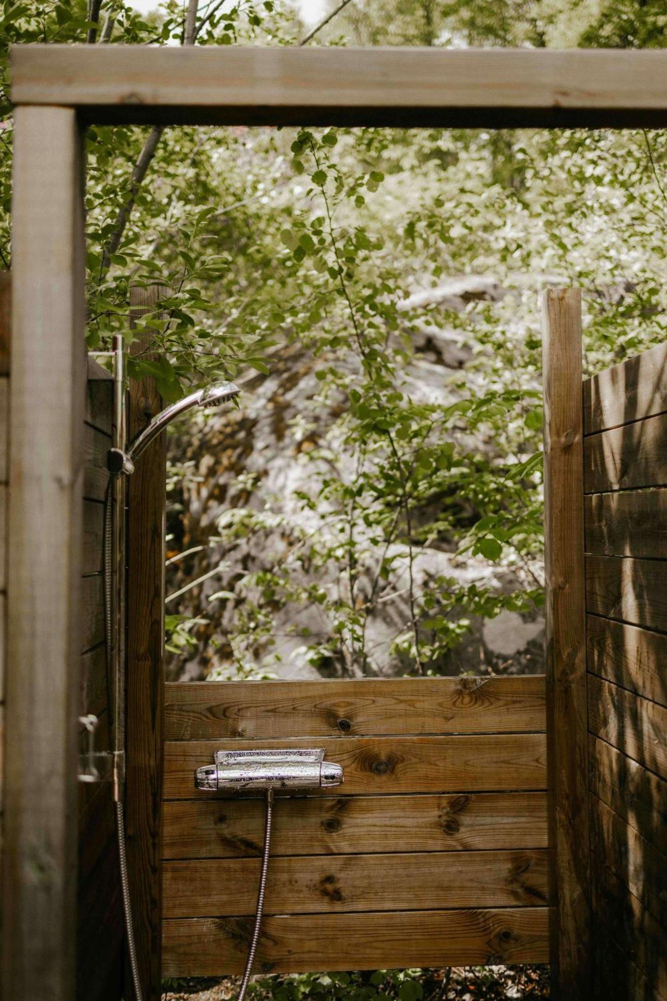 Falkeroed - Lyxig Glamping I Naturreservat Ink Frukost Grebbestad Exterior photo